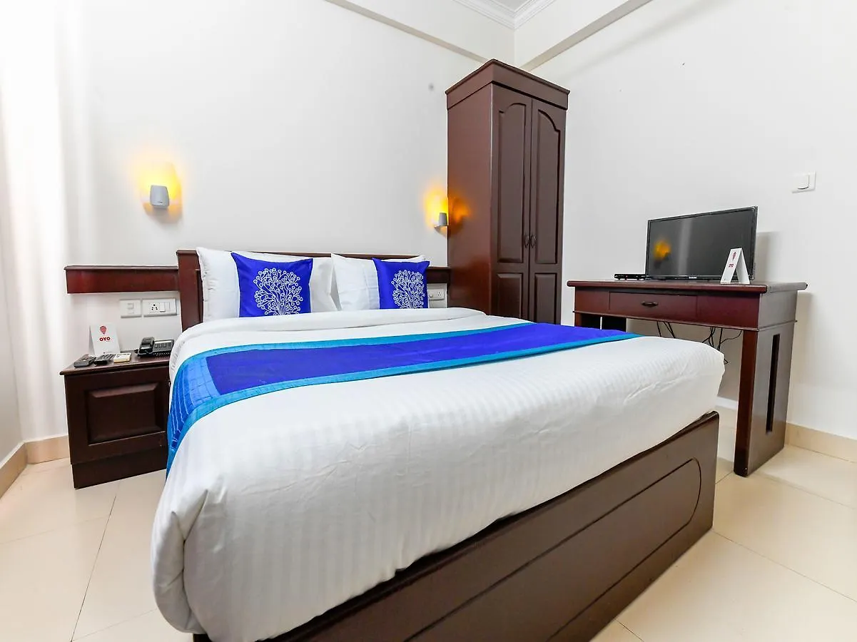 Oyo 11309 Hotel Green Land Residency Kochi 3*,
